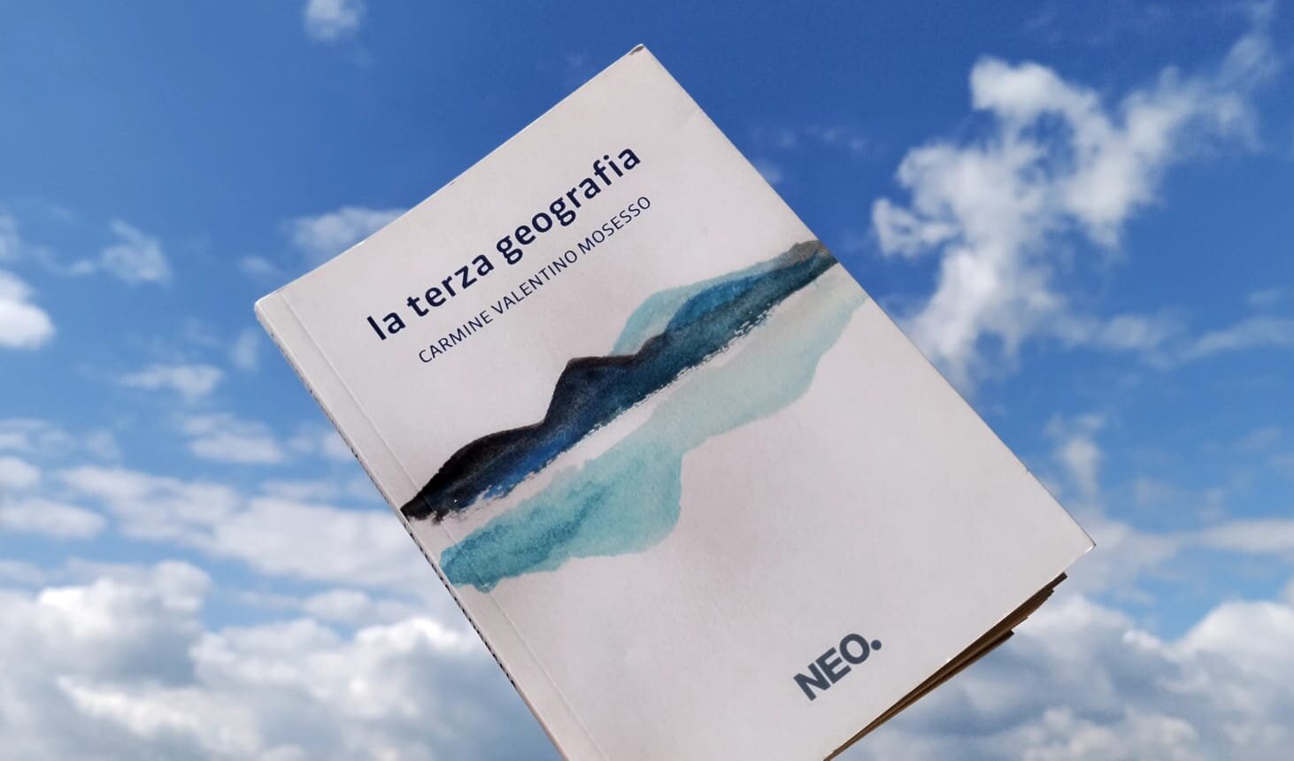 Quello sguardo indispensabile, tra poesia e umanit&agrave;